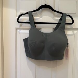 Victorias Secret Seamless Green Sports Bra